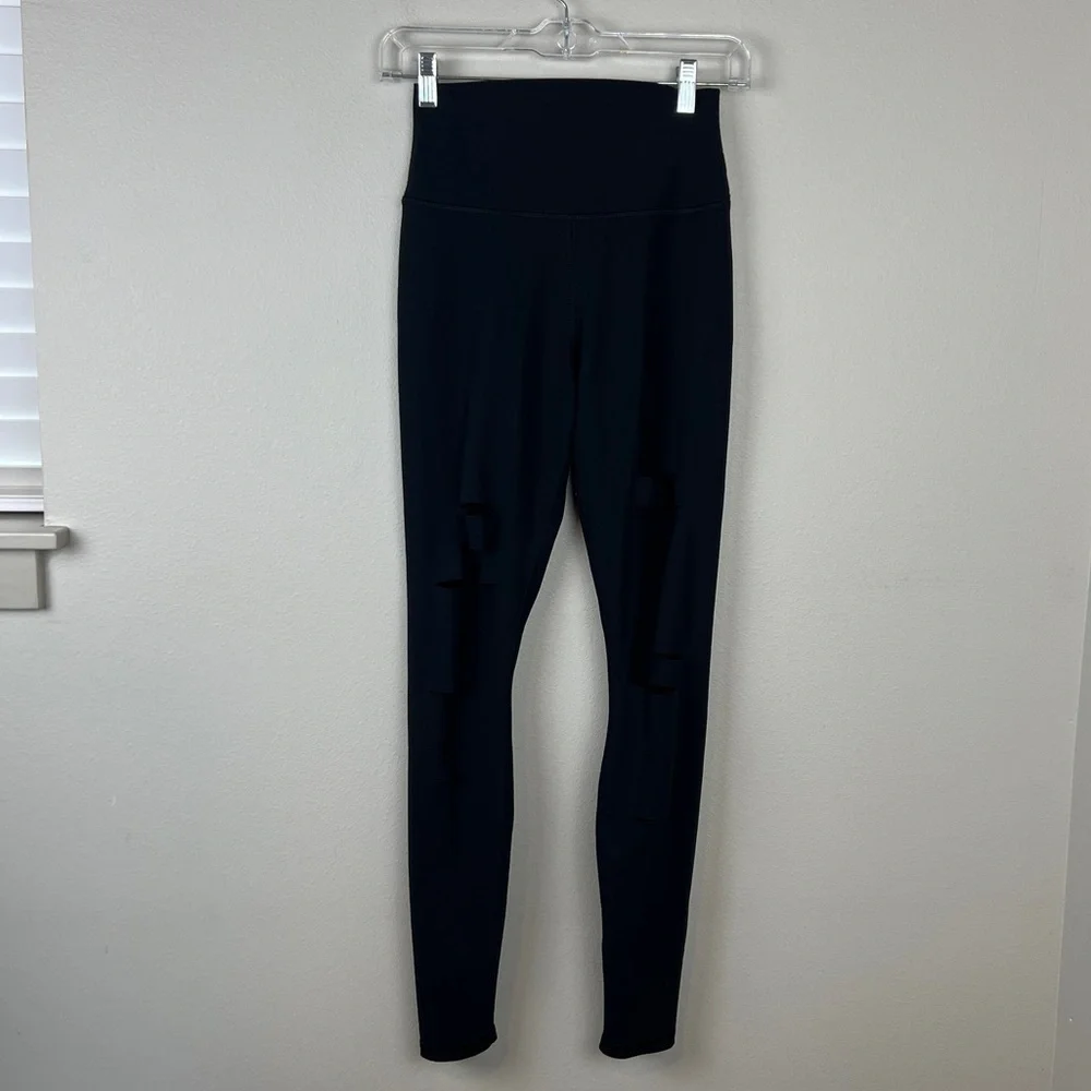 ALO YOGA Ripped Warrior Leggings